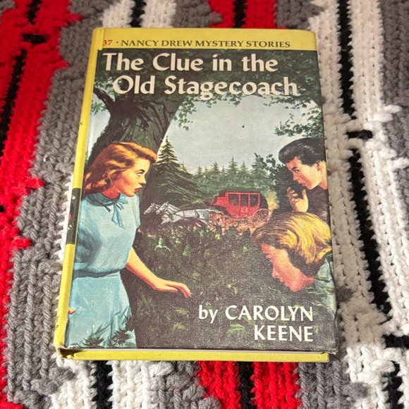 Grosset & Dunlap Other - The Clue in the Old Stagecoach Book